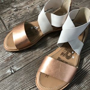 Nearly new Sorel sandals, size 6.5!